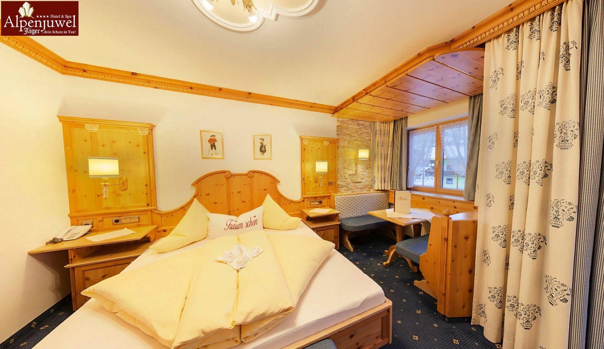 Hotel Alpenjuwel 4 Sterne Superior Tux Exterior foto